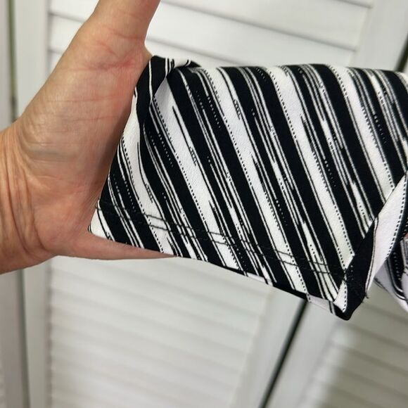 Chico's Top Size 1 (8) Medium Dolman Sleeve Stretch - Picture 8 of 14